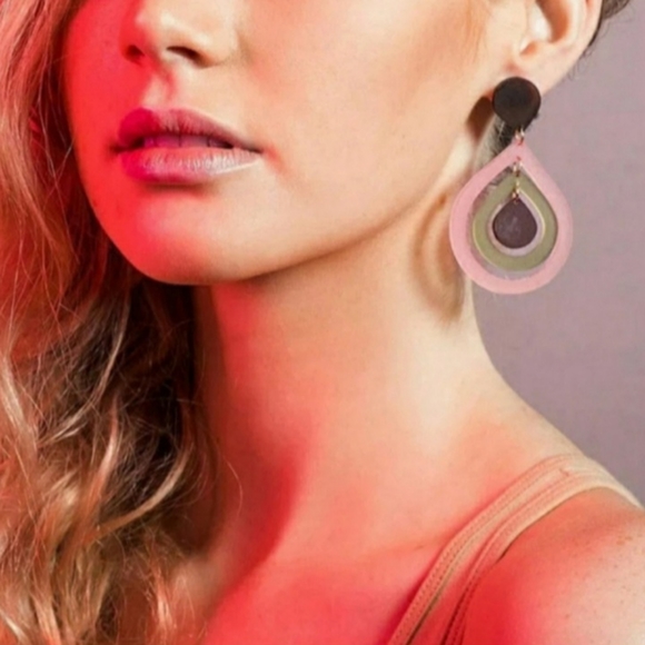 None Jewelry - Pink & Green Retro Acrylic Double Hoop Stud Dangle Drop Earrings